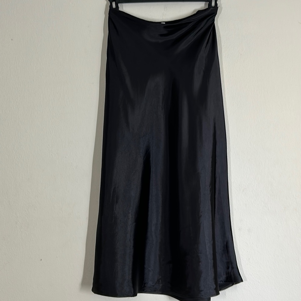 7day Wknd Black Flared Lightweight Elastic Back Waist Classic Midi Skirt